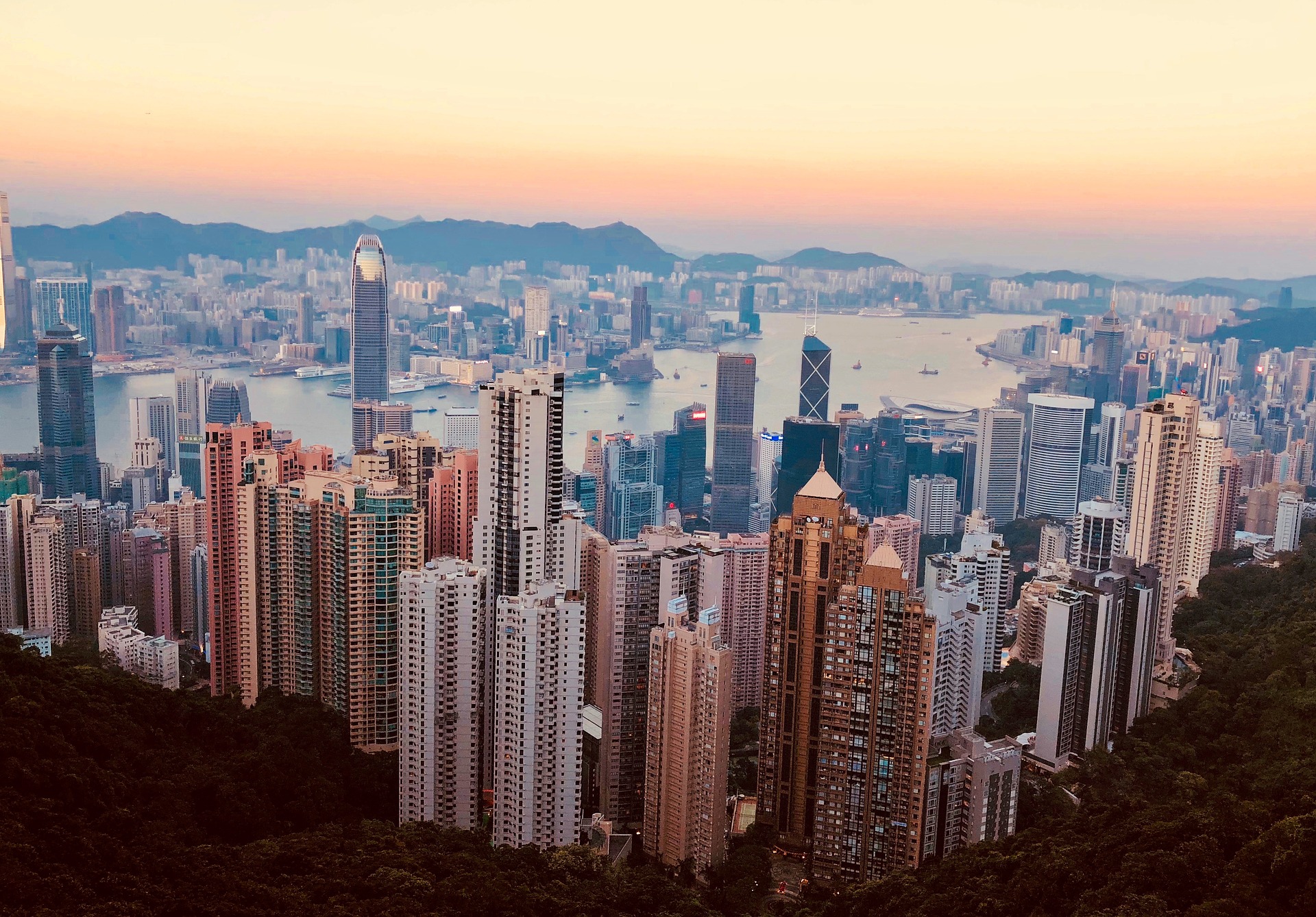 Hong Kong introduces producer repsonsbility scheme for glass